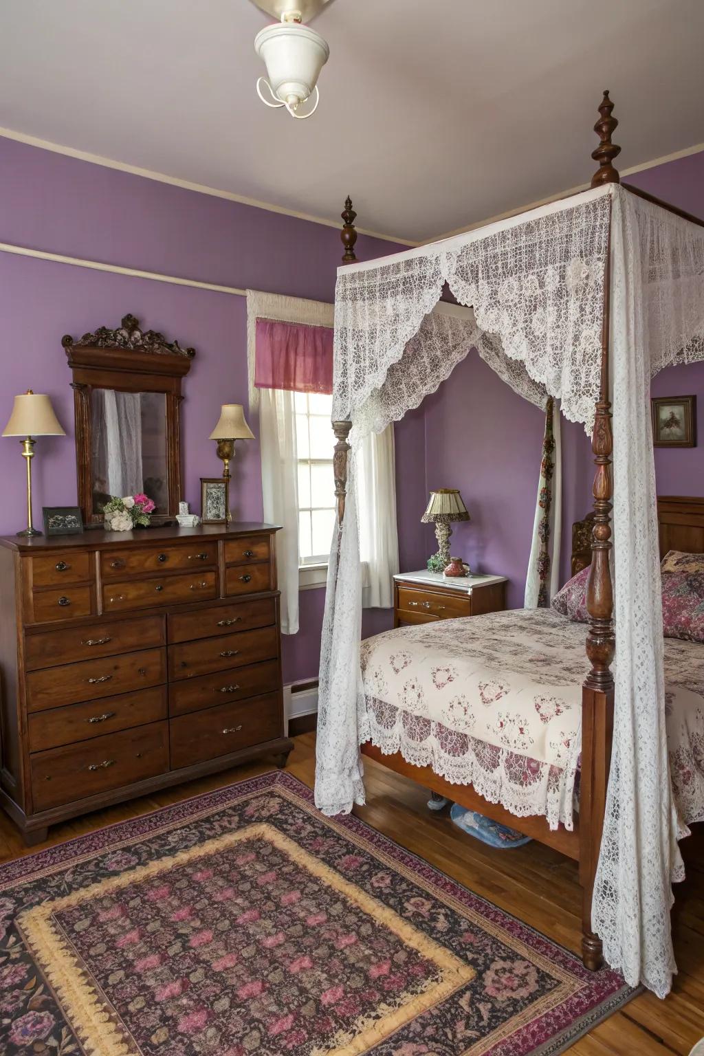 Vintage elements creating a cozy atmosphere with violet walls.