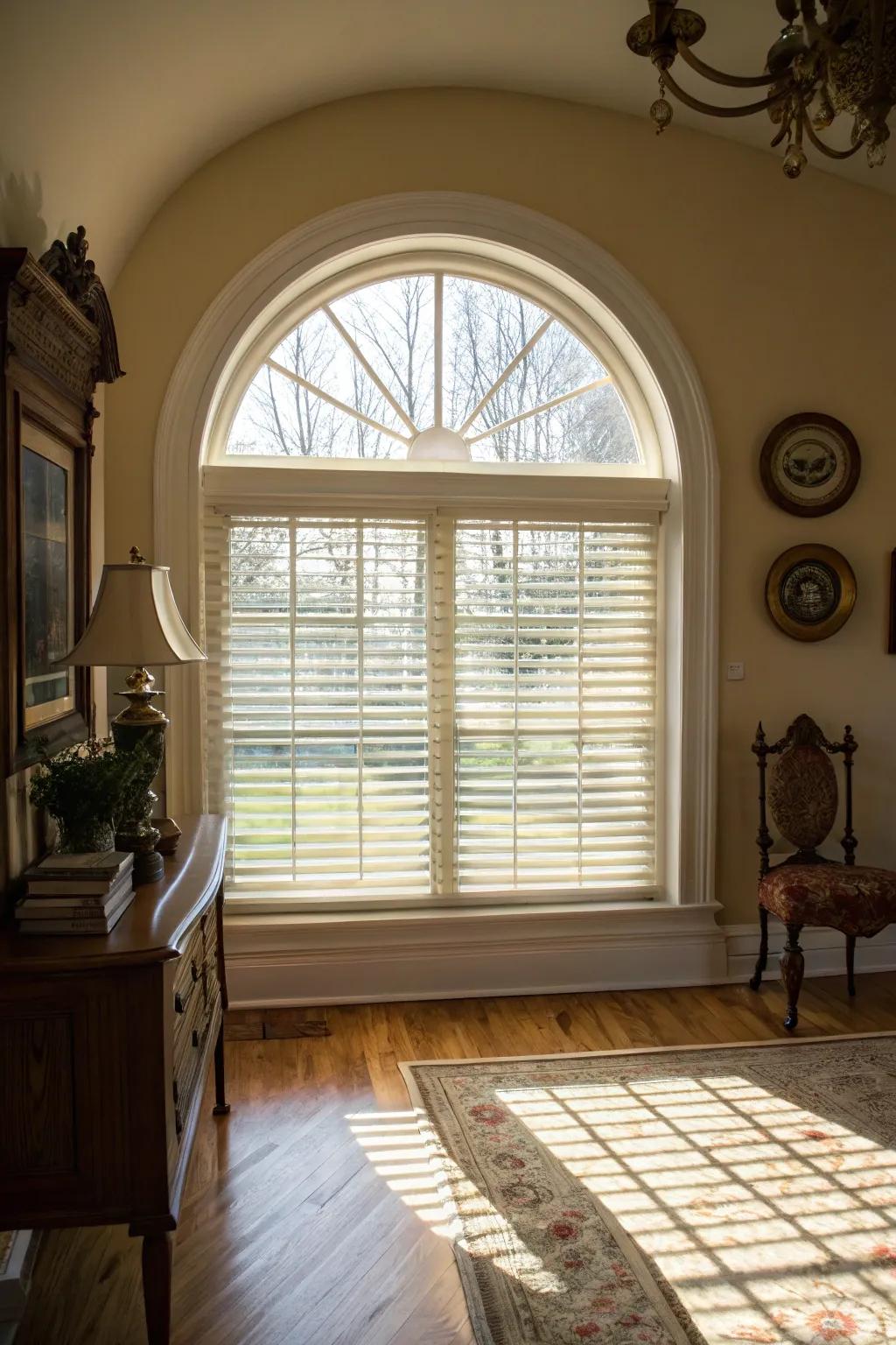 Horizontal slats bring a classic yet distinct look to oval windows.