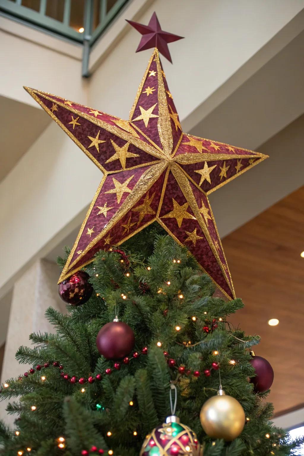 An eye-catching wine and gold tree star completes the design.