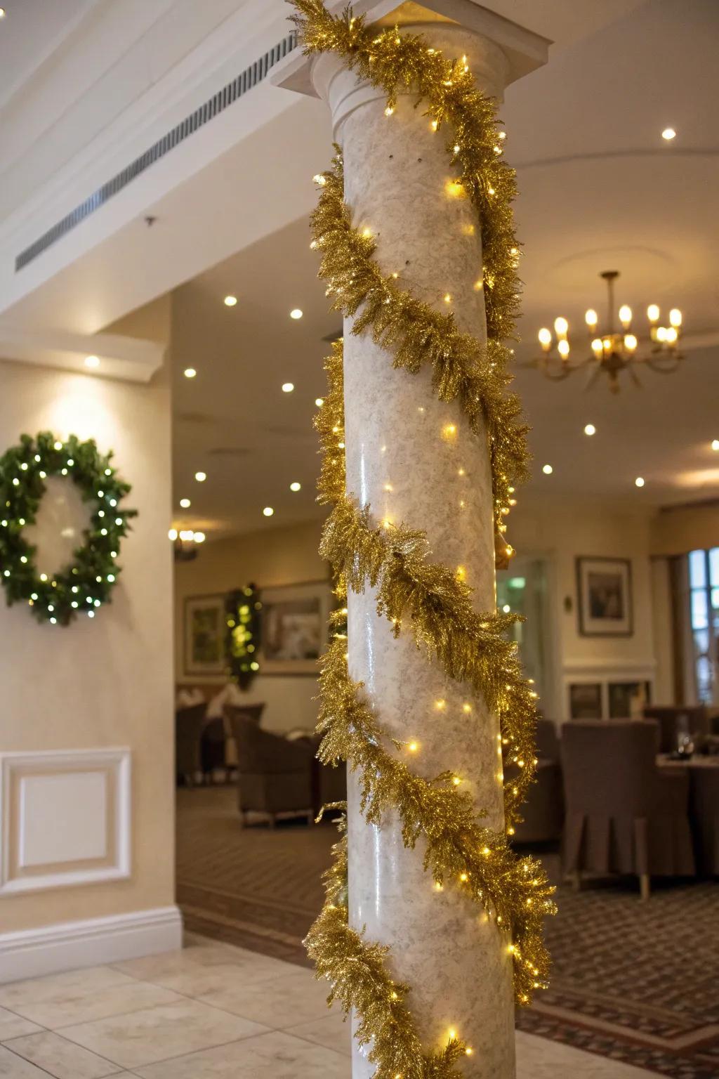 A section wrapped with shimmering gold glittery chain decorations.